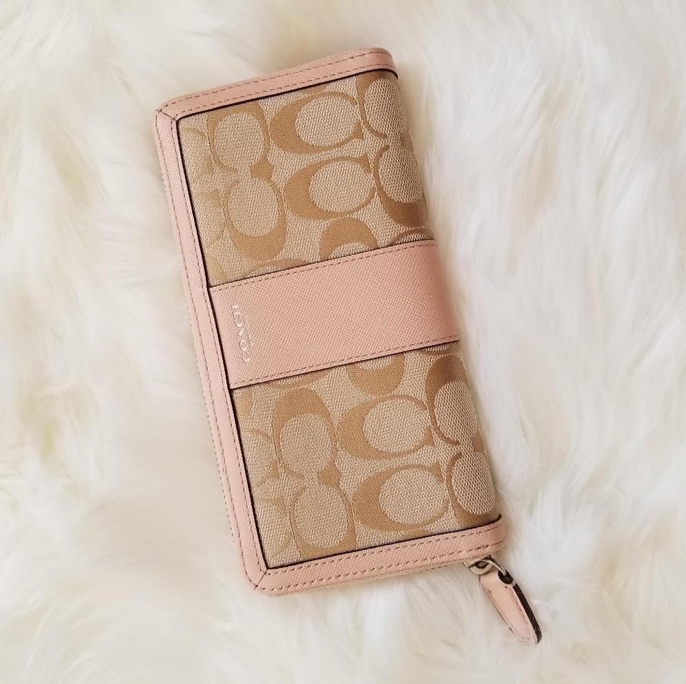 Coach Accordion Zip Around Wallet Sig Jacquard